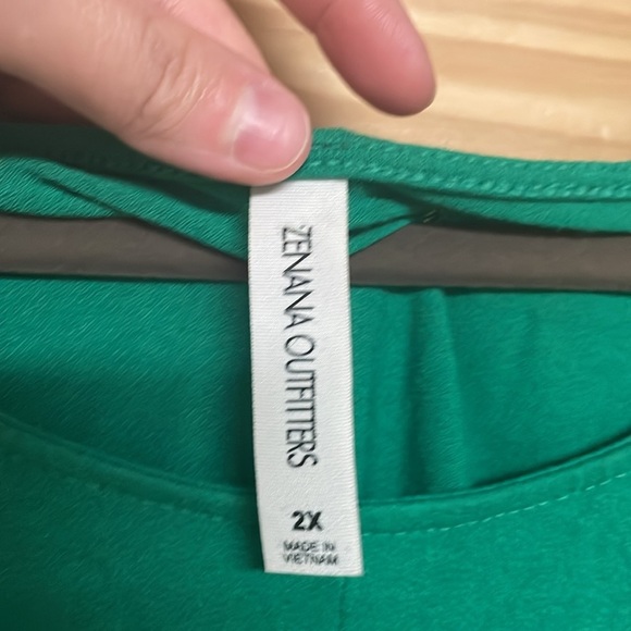 Zenana Outfitters size 2X Green Short Sleeve Tie Front Lightweight Blouse - Picture 2 of 8